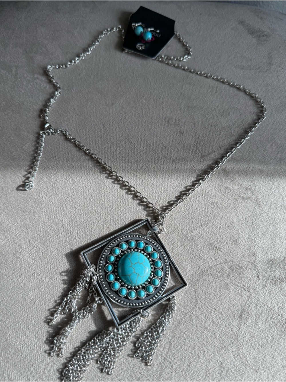 paparazzi Silver-Tone Turquoise Blue Statement Pendant Necklace